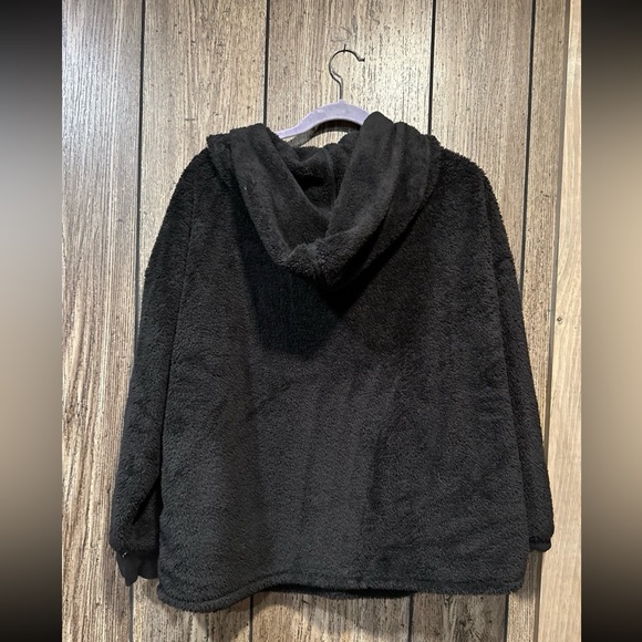 AnyBody Teddy Fleece Popover Top - Picture 4 of 4